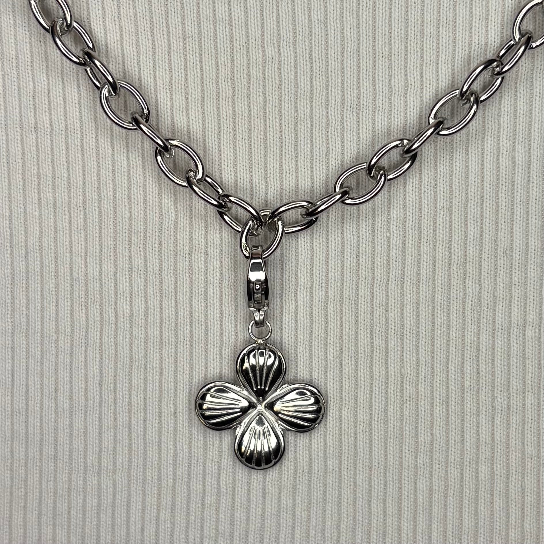 Charm Flower (Clip)