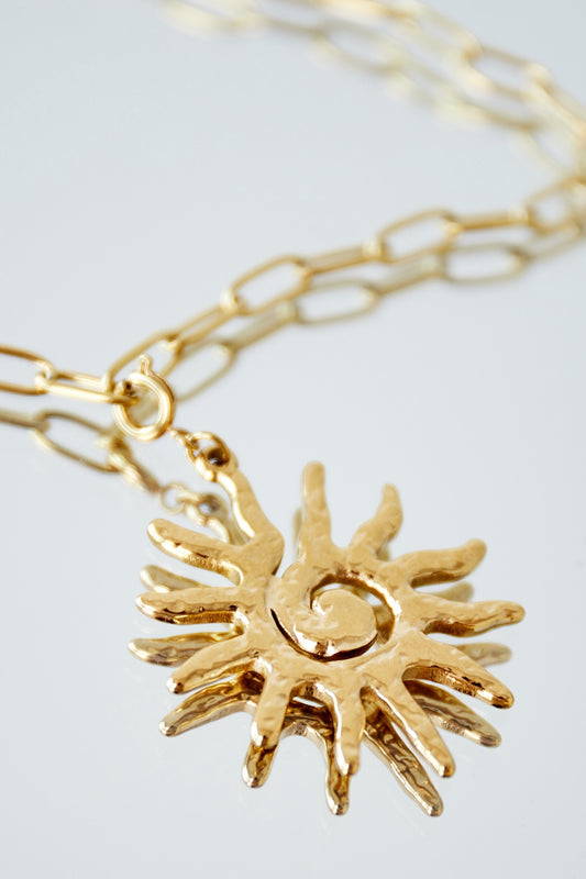 Charm Sun Swirl (Clip)