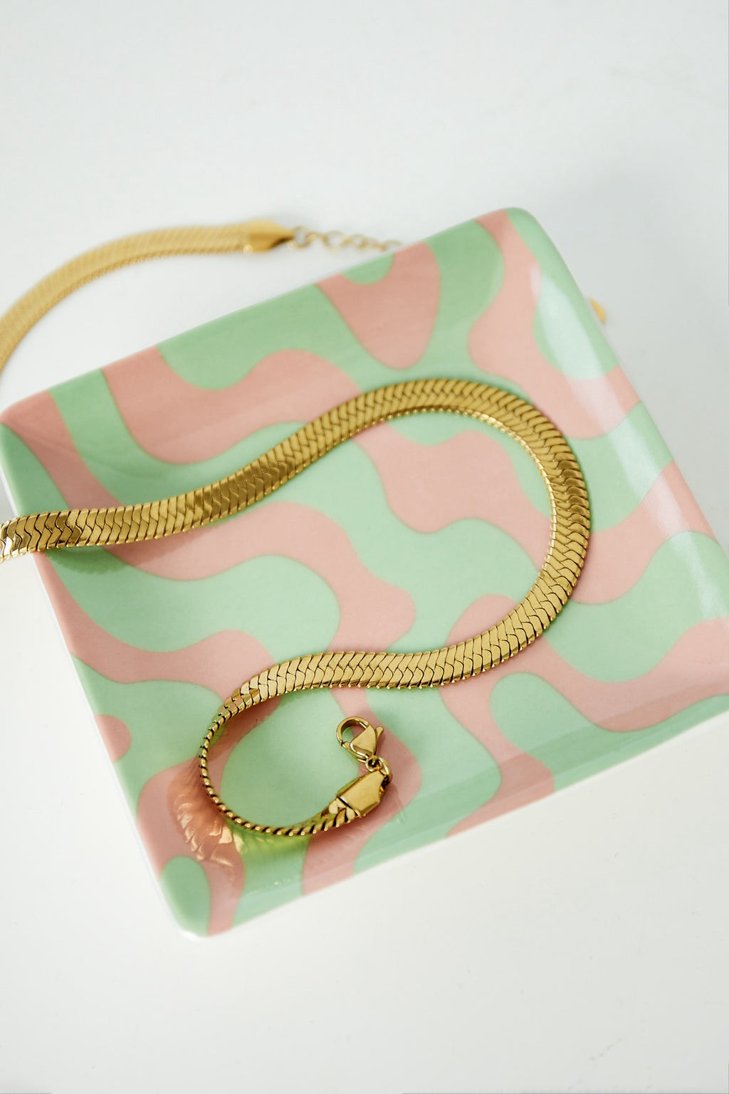 Schmuckschale aus Keramik Swirl rosa mint Muster