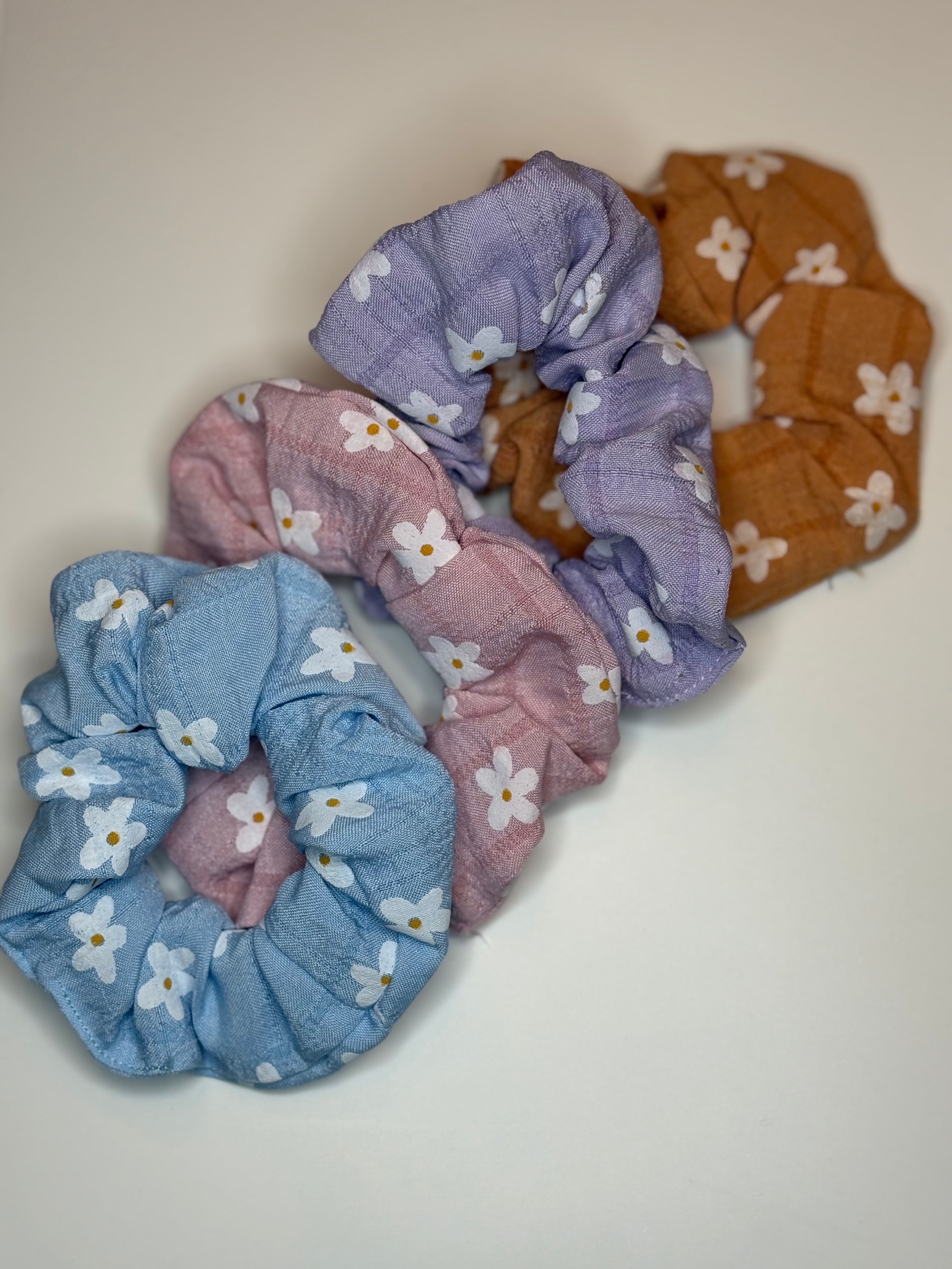 Scrunchie Daisy